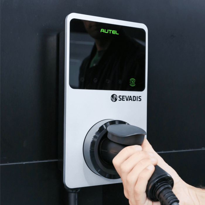 Sevadis MaxiCharger Untethered 7kW-Wifi, RFID & GSM-Silver